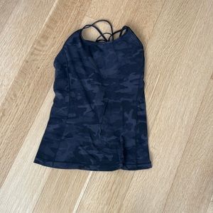 Black camo Lululemon top with built in bra